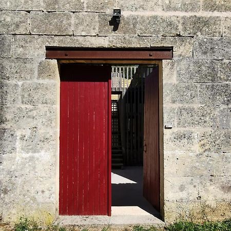 Gite De Charme Au Coeur De L'Entre-Deux-Mers Haux  Екстериор снимка